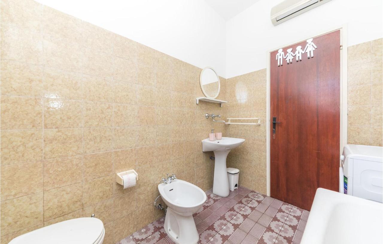 Nice Apartment In Kastel Stafilic With Sauna Kaštela エクステリア 写真