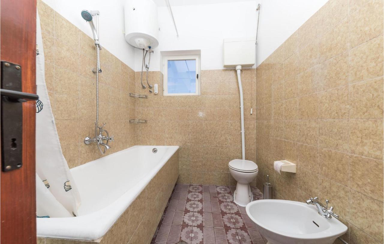Nice Apartment In Kastel Stafilic With Sauna Kaštela エクステリア 写真