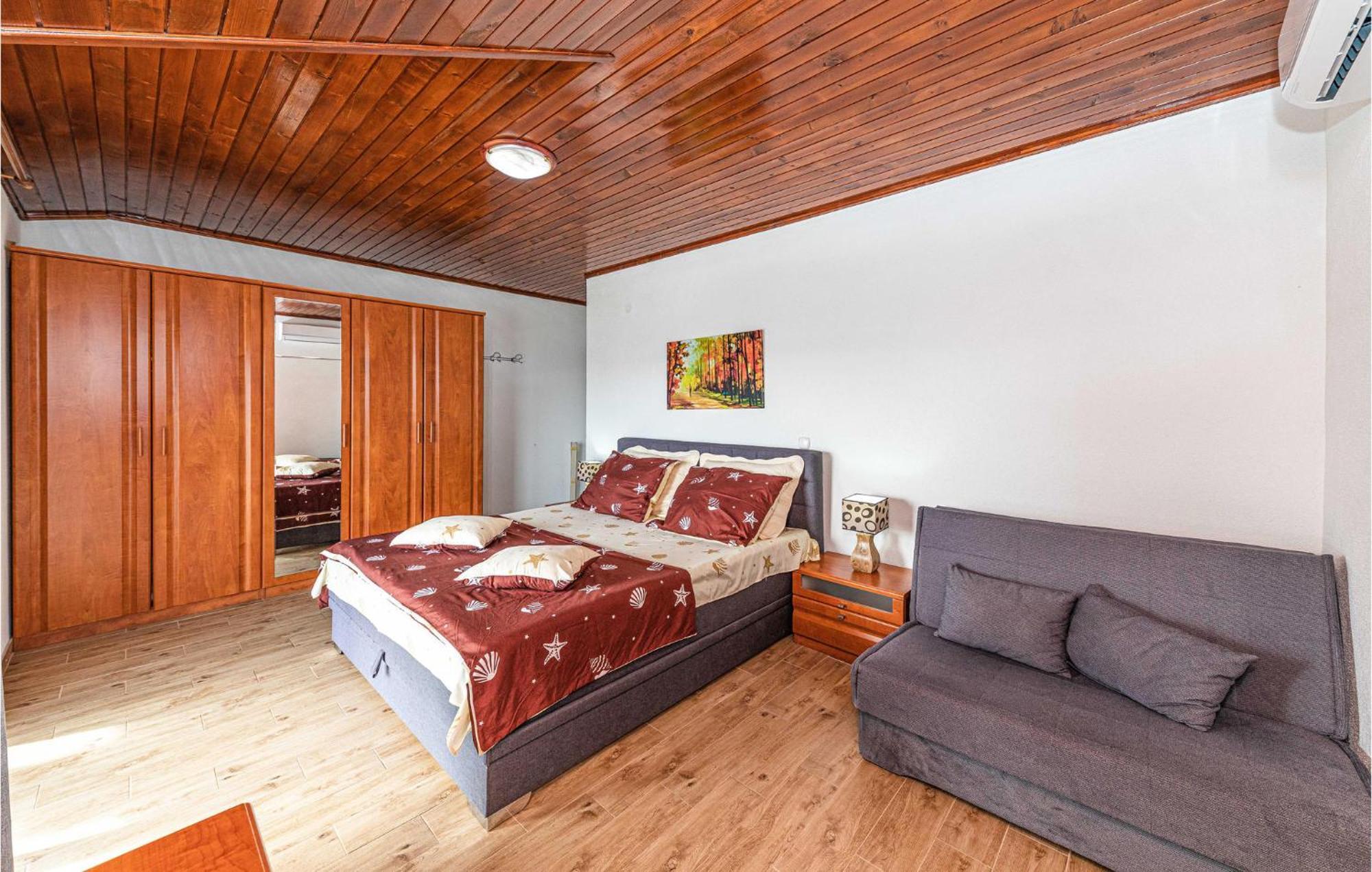 Nice Apartment In Kastel Stafilic With Sauna Kaštela エクステリア 写真