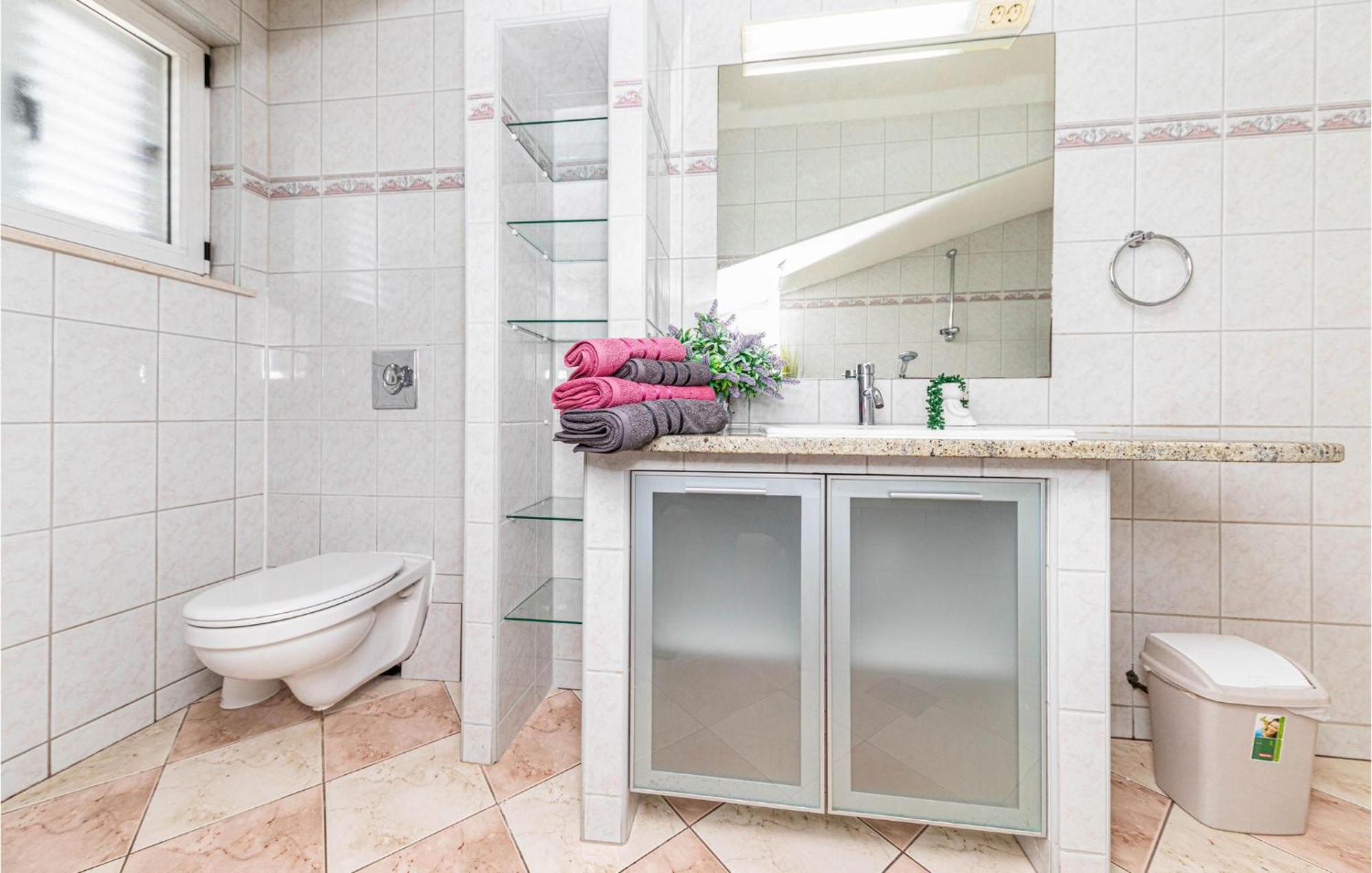Nice Apartment In Kastel Stafilic With Sauna Kaštela エクステリア 写真